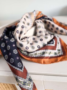Apaszka Osma Navy&Gold 