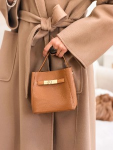 Torebka Aston Petit Camel Skóra 